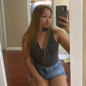 Fashion Nova grey cut out blouse!